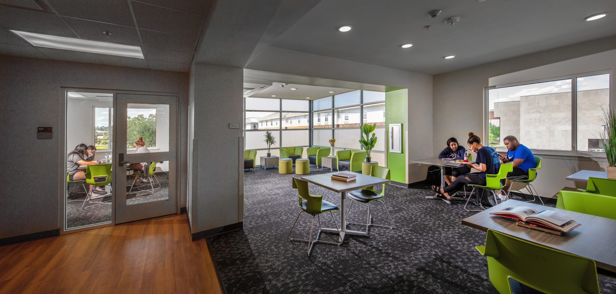 Southeastern Louisiana University Student Housing Holly & Smith